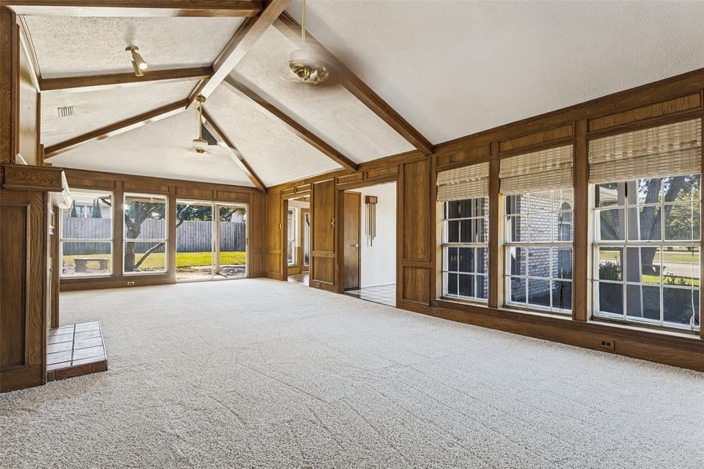 1137 Mill Springs