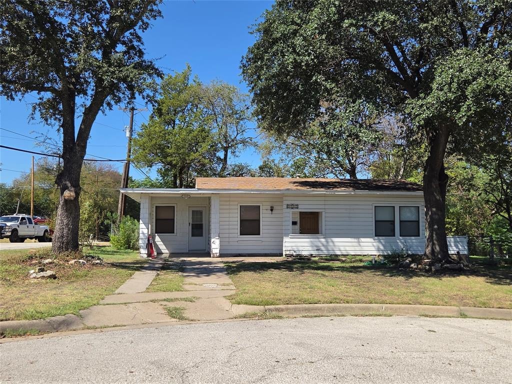 Photo of 3701 Hopkins Street, Fort Worth, TX 76107 (MLS # 21406379)
