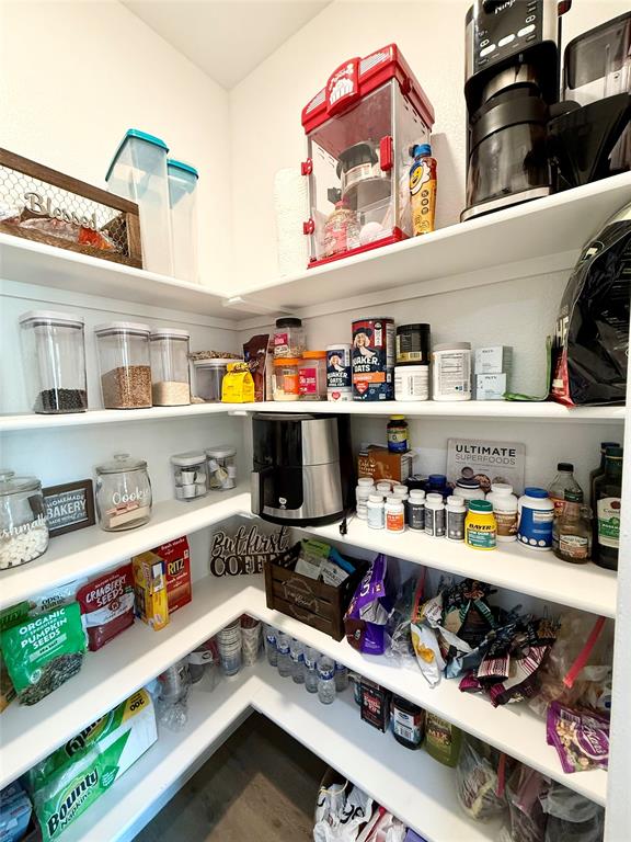 Enclave Pecan Crk Ph III - Residential Lease