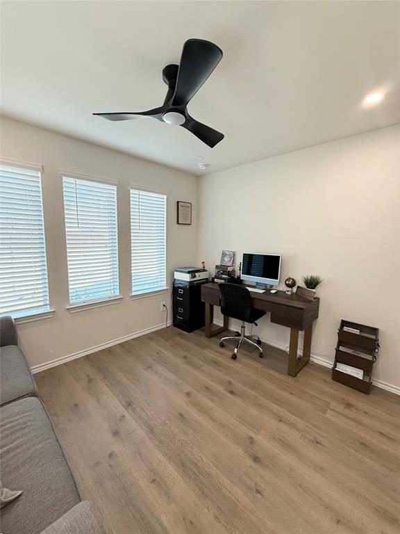 Enclave Pecan Crk Ph III - Residential Lease