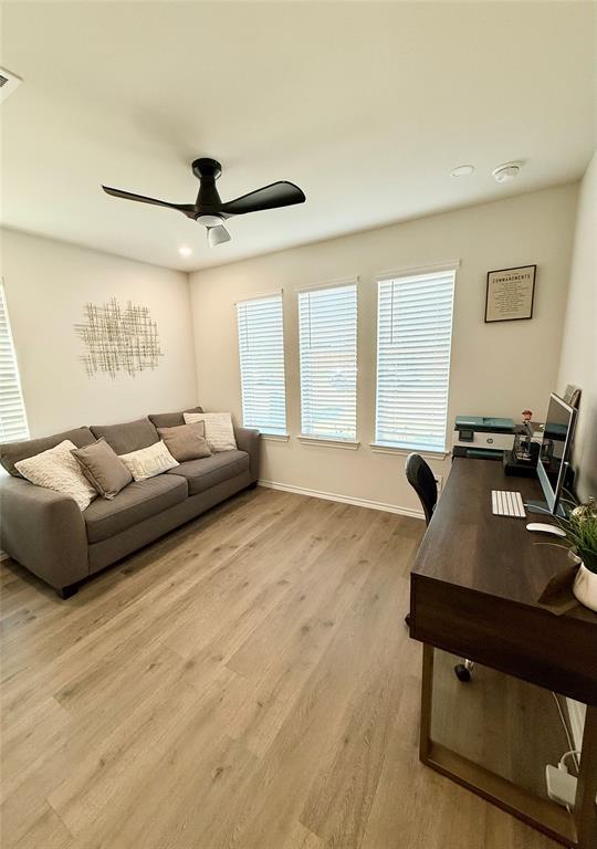 Enclave Pecan Crk Ph III - Residential Lease