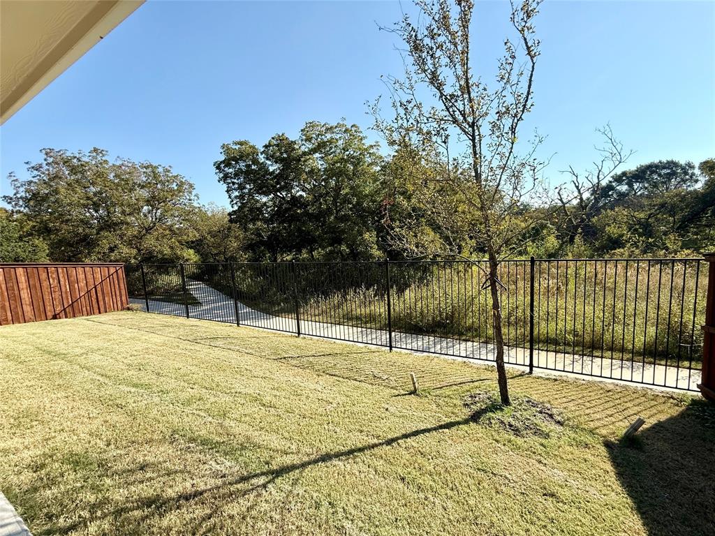 Enclave Pecan Crk Ph III - Residential Lease