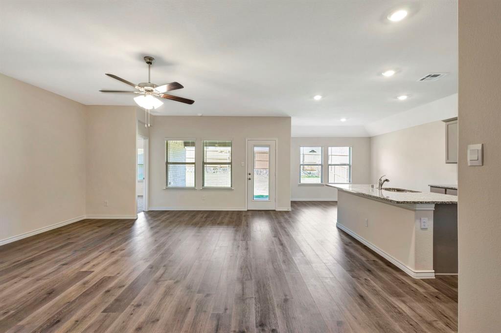 Whitewing Trails Ph 2b - Residential Lease