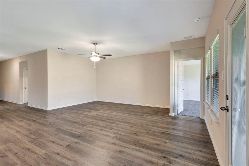 Whitewing Trails Ph 2b - Residential Lease