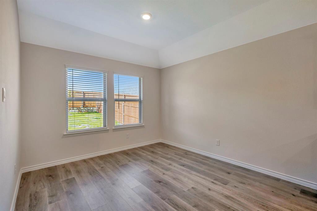 Whitewing Trails Ph 2b - Residential Lease