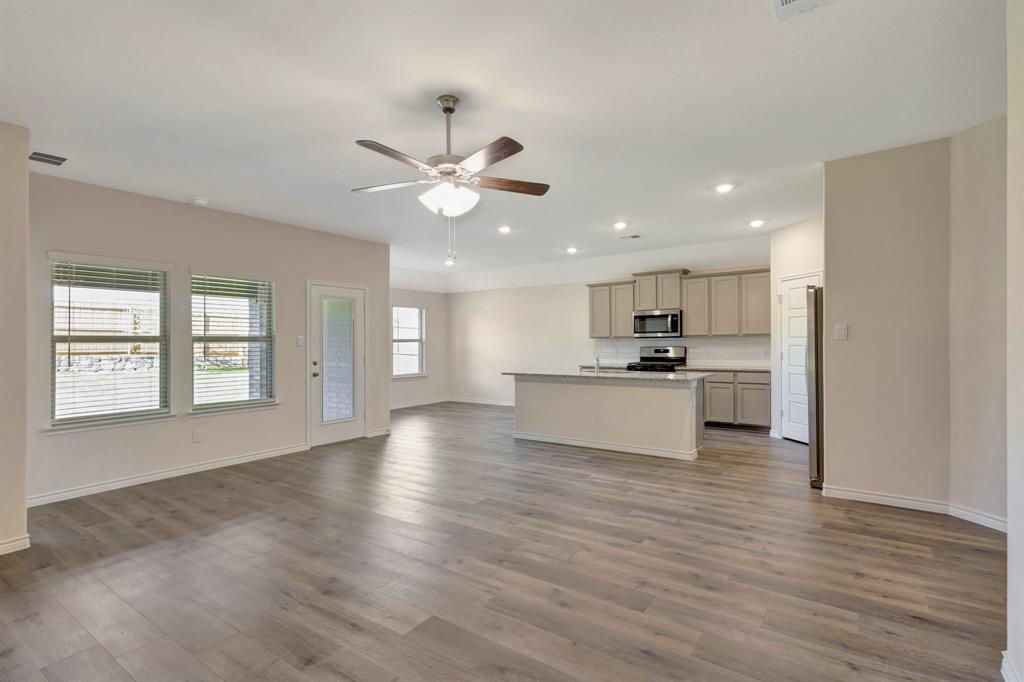 Whitewing Trails Ph 2b - Residential Lease