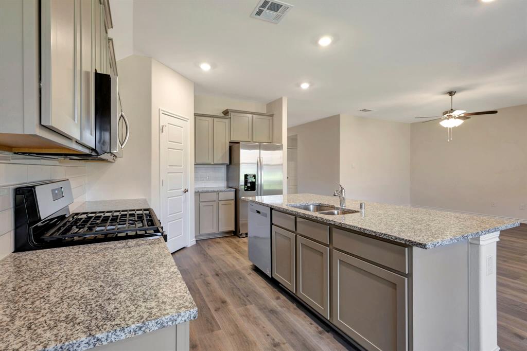 Whitewing Trails Ph 2b - Residential Lease