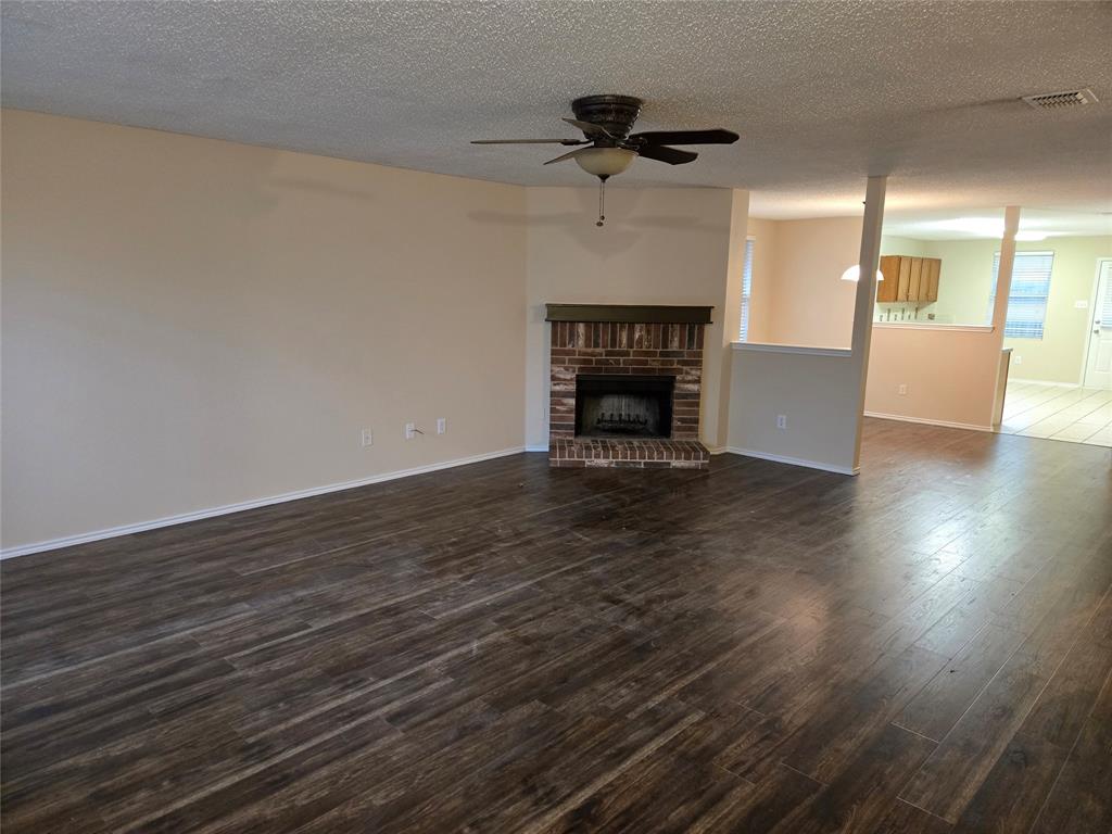 1825 Riverchase Lane