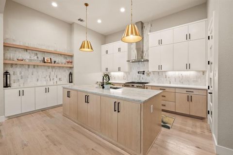 2092 Holt Way Grapevine TX 76051