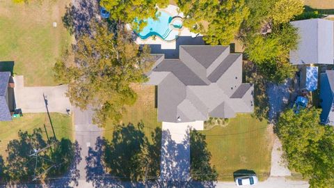 Photo of 109 S Florence Street, Tioga, TX 76271 (MLS # 21093781)