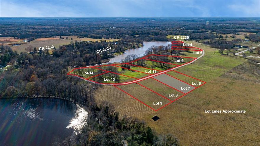 Discover the newly developed private Kim-Juan lake community in Mineola, where tranquility meets convenience. Kim-Juan lake is aprox 18 acre lake.  This picturesque lake lot is not just a piece of land; it’s an opportunity to immerse yourself in nature while enjoying the comforts of modern living.