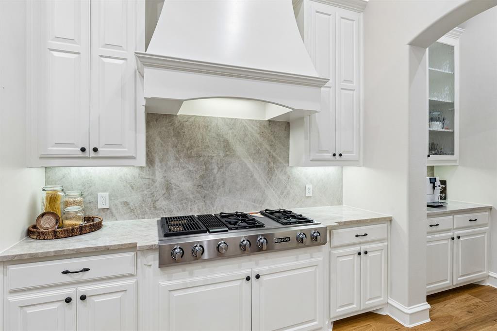 1108 VERONA Way