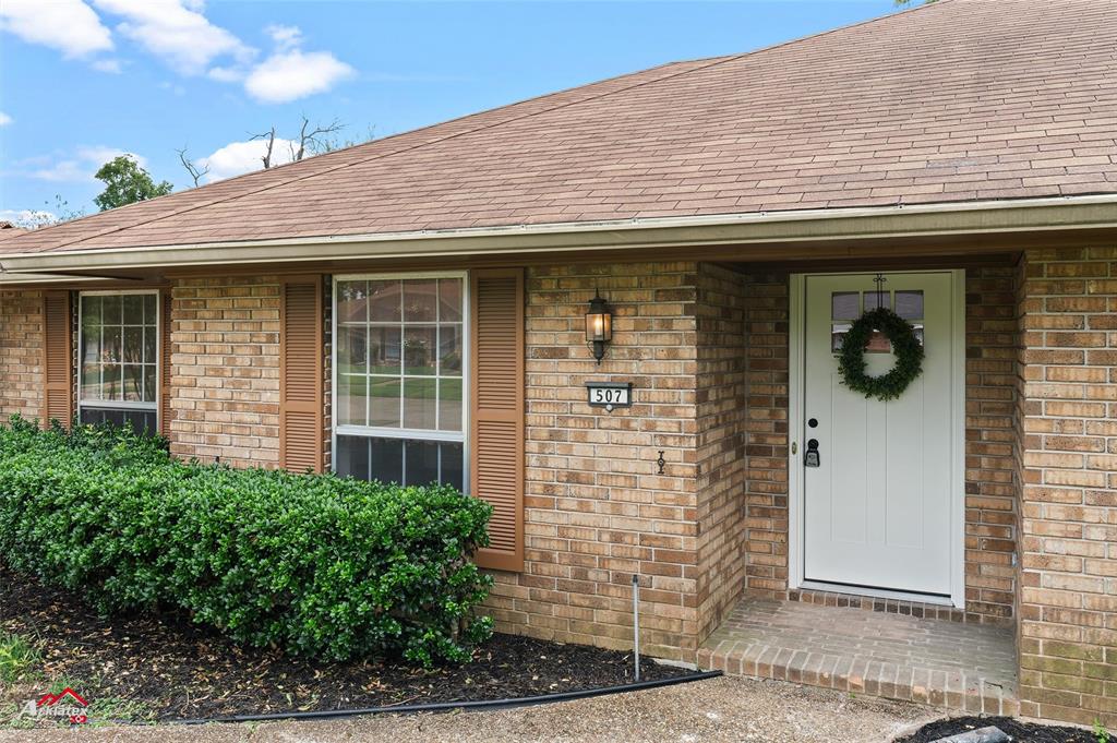 507 Rock Hollow Drive