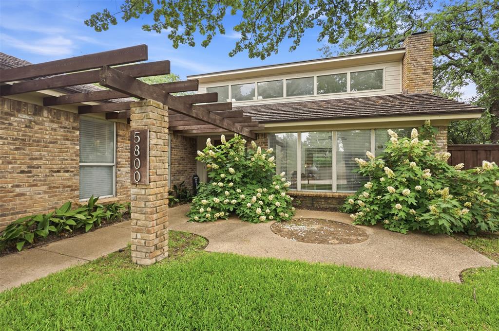 5800 Thoreau Lane
