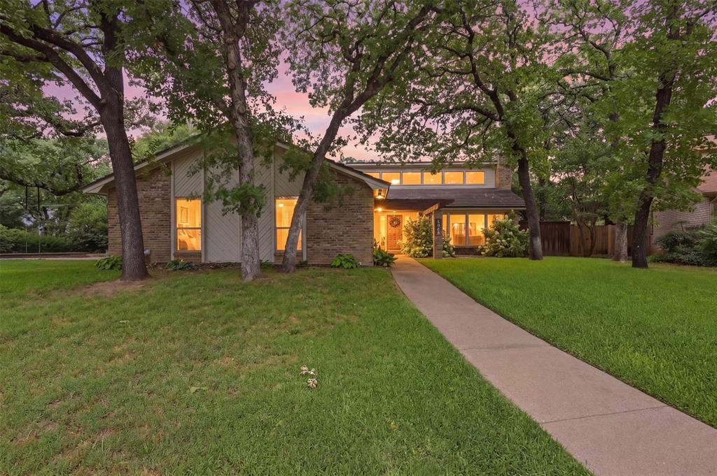 5800 Thoreau Lane