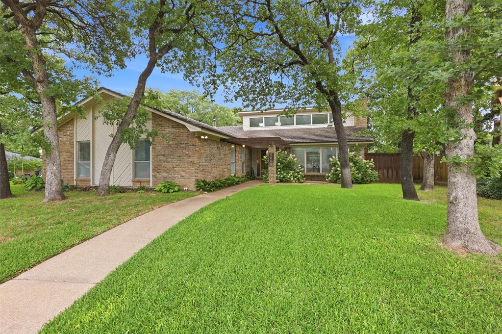 5800 Thoreau Lane