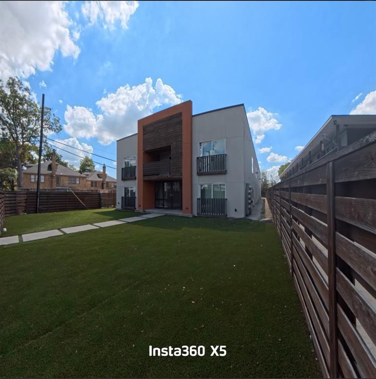 1415 Bennett Avenue 208