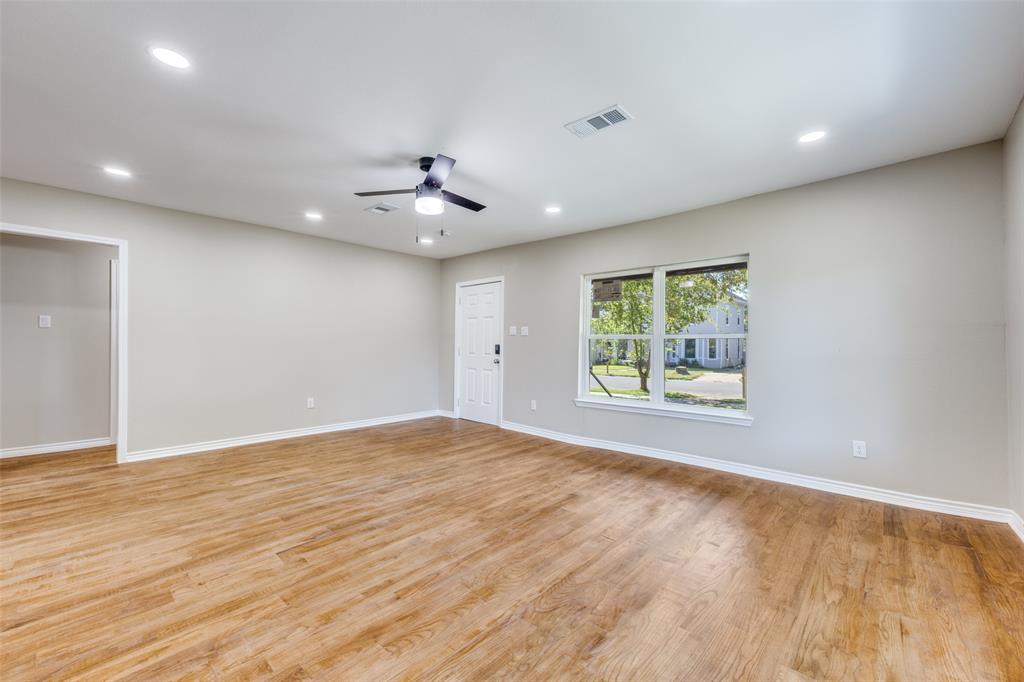 609 W Owing Street