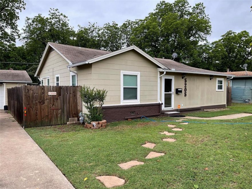 Just 10 minutes away from downtown and the vibrant 7th street, you'll be at the heart of the action while still enjoying the tranquility of your neighborhood. Perfectly laid out for a small family, each of the three bedrooms offers ample space and comfort including 2 large living spaces.
You can beat the Texas heat with your own private oasis! Weekly pool maintenance is included in the rent, allowing you to enjoy the crystal-clear waters with minimal hassle.
Not to mention a worry-free living experience awaits with a complete set of appliances included - washer, dryer, and fridge are ready for your immediate use.
NO SMOKING. Pets permitted with restrictions.