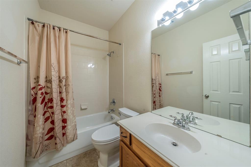 2812 Maple Creek Drive