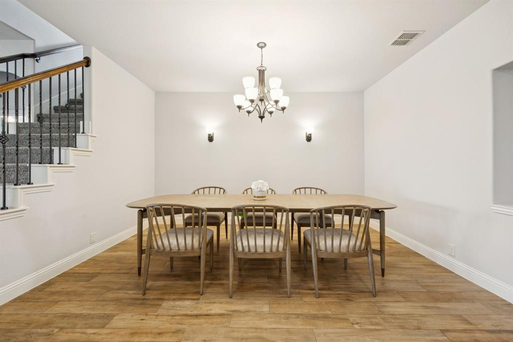 1013 Kettlewood Drive