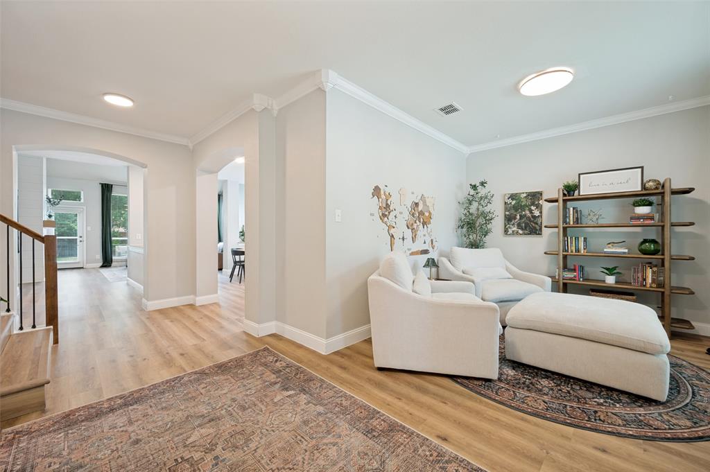 2736 Cedar Wood Drive