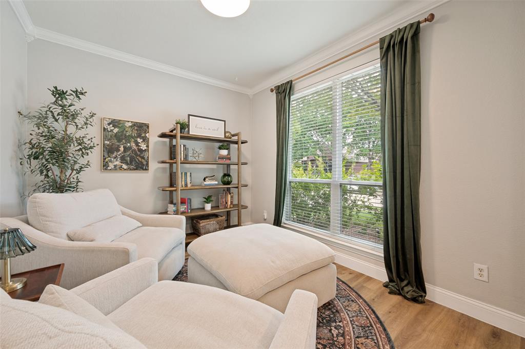 2736 Cedar Wood Drive