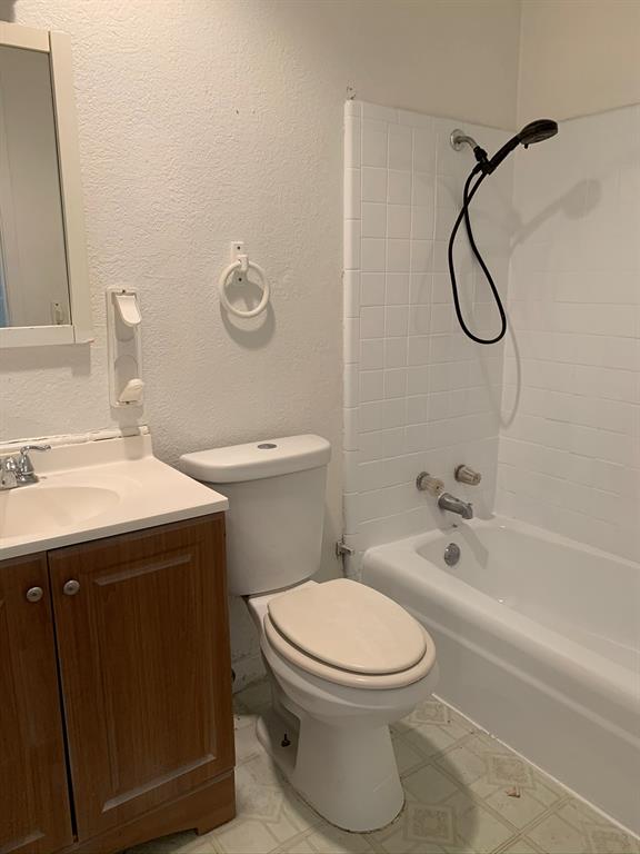 HIGHLAND HILLS 17 - Residential