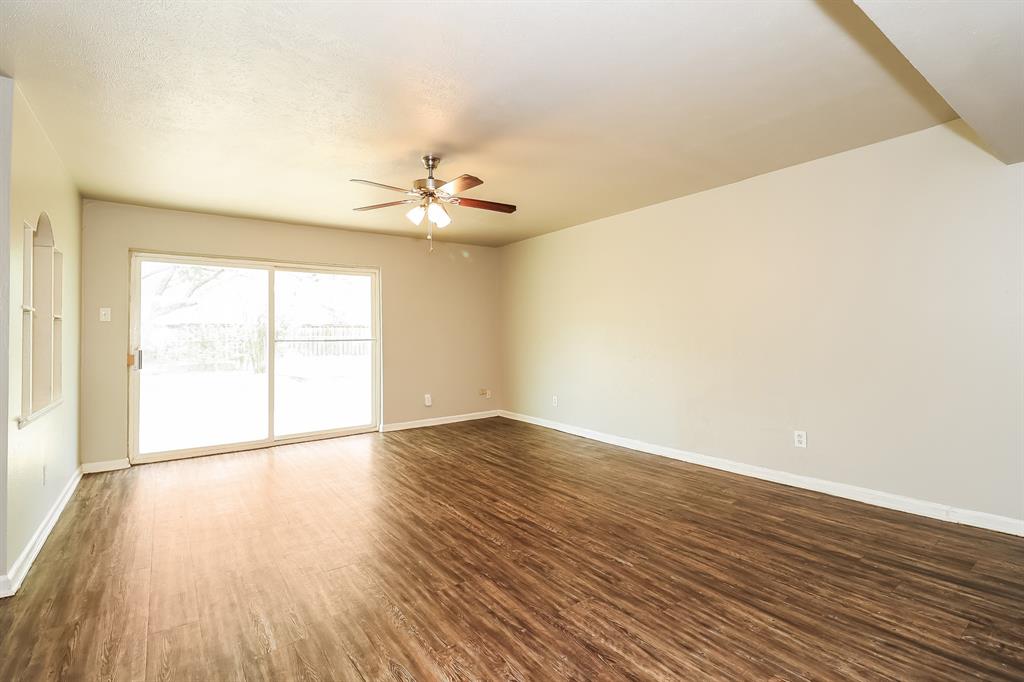 2918 Rayswood Drive