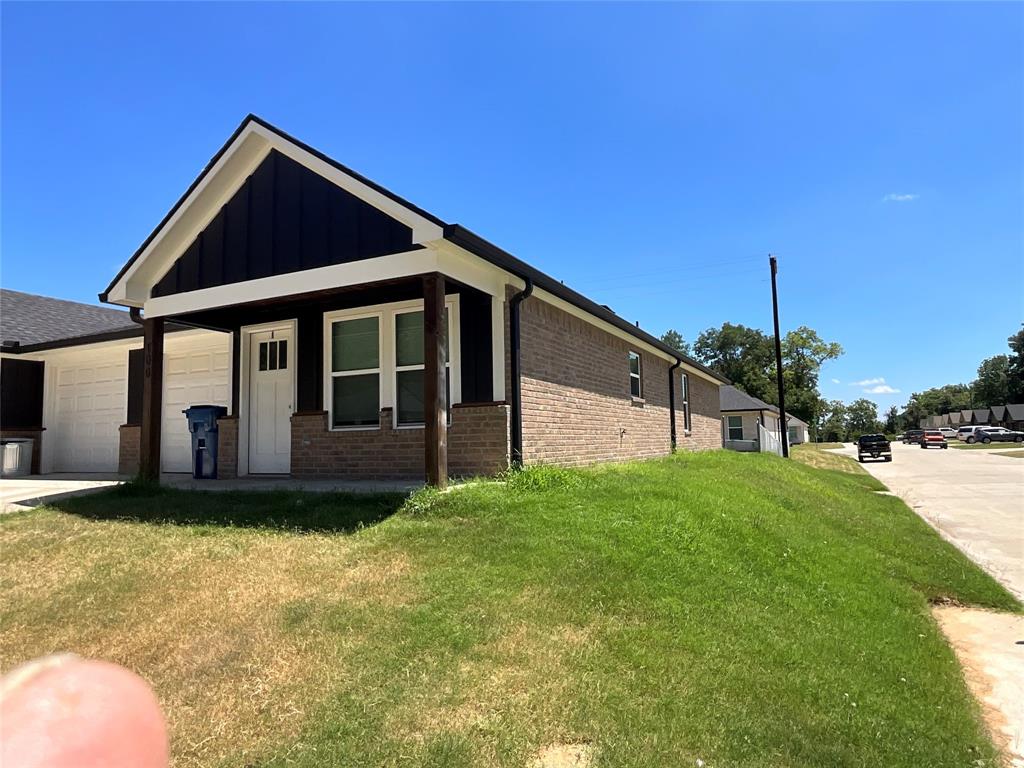 Meadowbrook Addition - Residential Lease