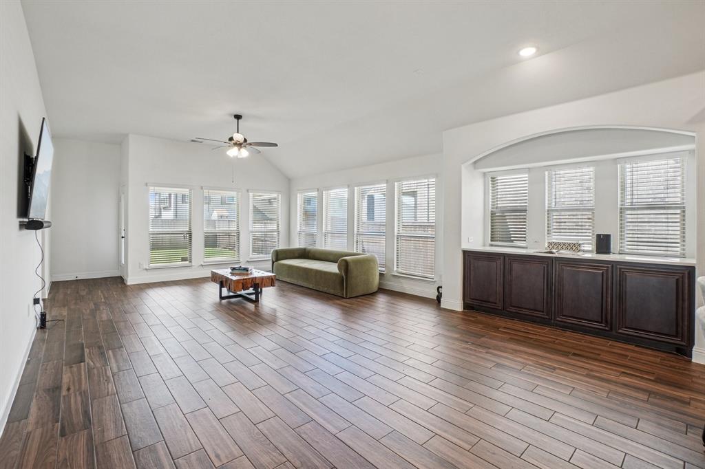 1236 Arrowwood Drive