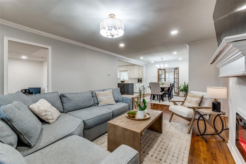 3715 Clover Lane