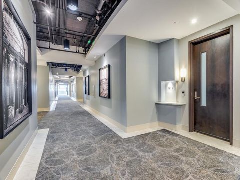 Photo of 2600 W 7th Street #1613, Fort Worth, TX 76107 (MLS # 21154100)