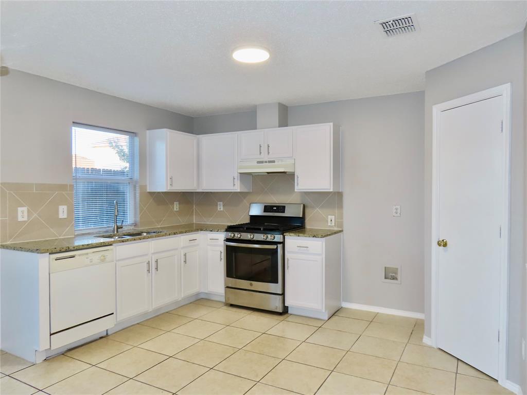 South Ridge Hills Add - Residential Lease