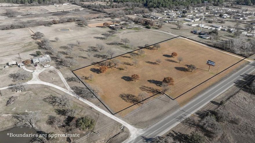 Prime Commercial opportunity on Glen Rose Highway.
Unlock the potential of this exceptional tract of land located directly on Glen Rose Highway (State Hwy 144), offering approximately 640 feet of highway frontage. With a 2023 daily traffic count of 7,814 vehicles, this cleared and level property presents a rare opportunity for commercial development in a high-visibility, high-growth area. This property is ideal for a number of uses with prime visibility, and location just 14 minutes from the Granbury Square, and 11 minutes to Glen Rose Square. Take advantage of the booming residential and commercial growth in the area, and establish your business in one of the region's most accessible and visible corridors.