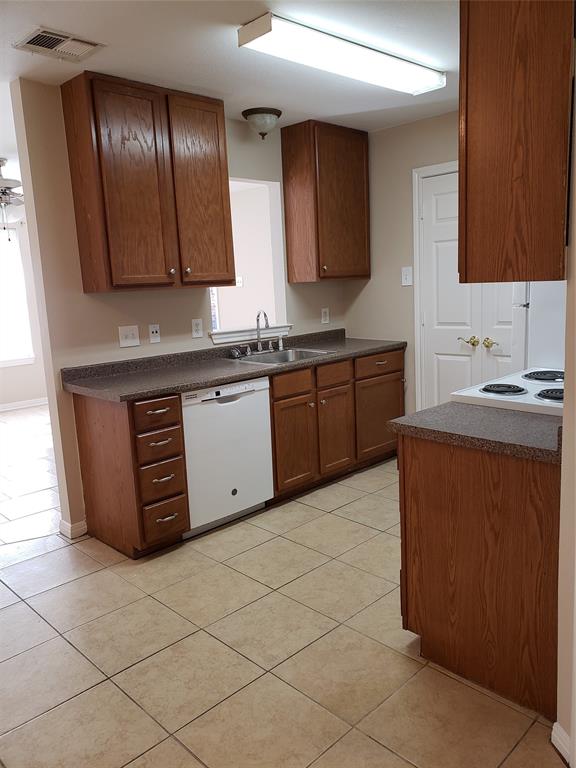 227-229 E Craven Avenue