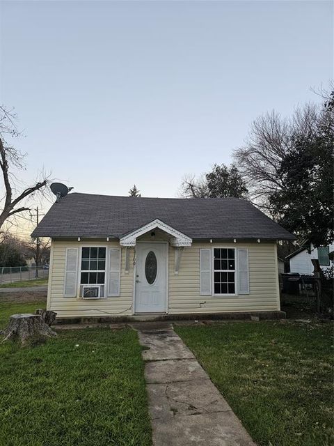 2100 Edna Avenue Waco TX 76708