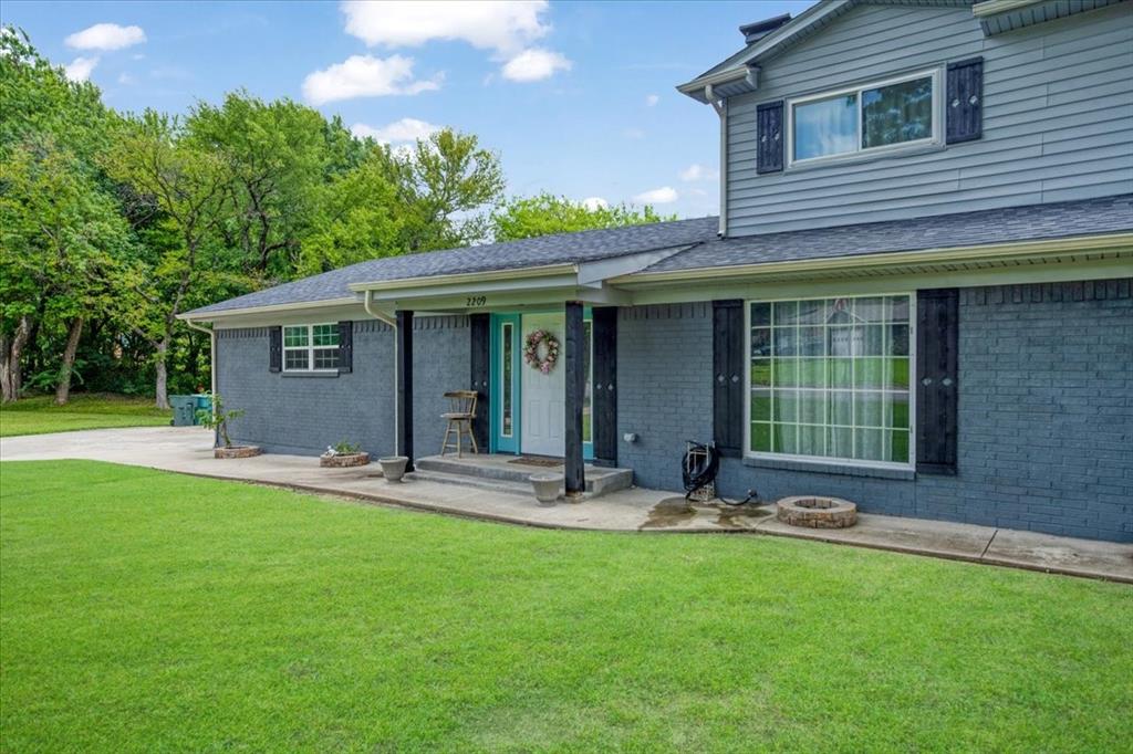 2209 Ridgewood Drive