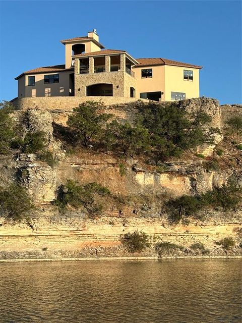 A home in Strawn