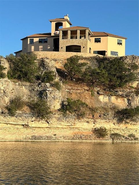 A home in Strawn