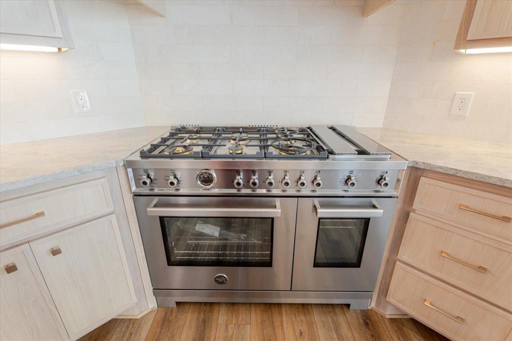 sportsmans world - Residential