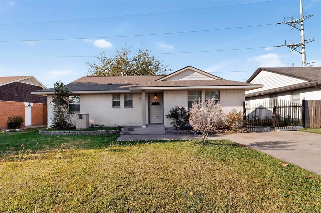 Photo of 4429 Oleander Trail, Mesquite, TX 75150 (MLS # 21086504)