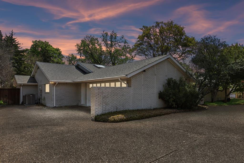 6810 Harvest Glen Drive