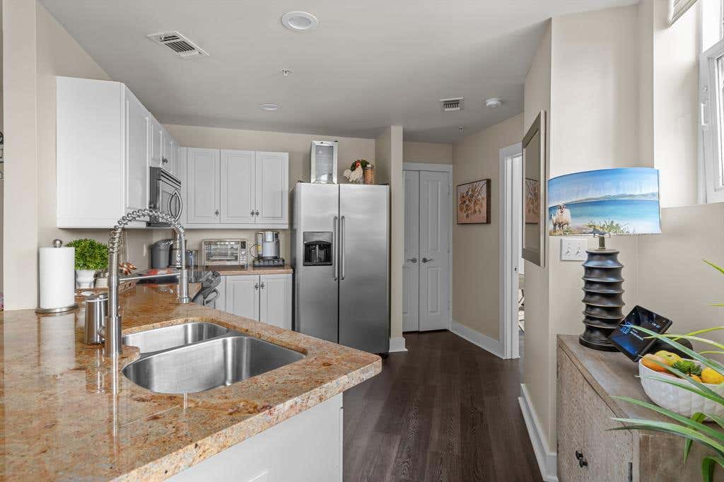 Photo of 411 W 7th Street #302, Fort Worth, TX 76102 (MLS # 21348077)