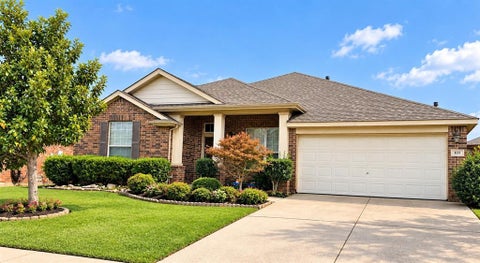 Photo of 835 Roaring Springs Road, Grand Prairie, TX 75052 (MLS # 21391330)