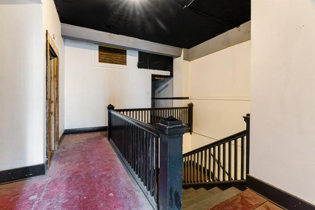 City Of Paris - Commercial Sale