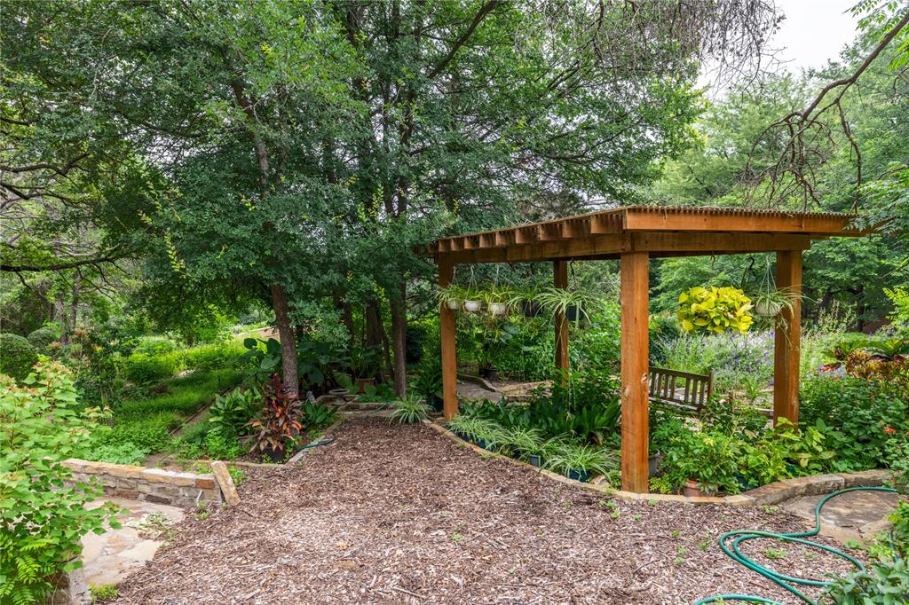 7517 Sunnyview Lane