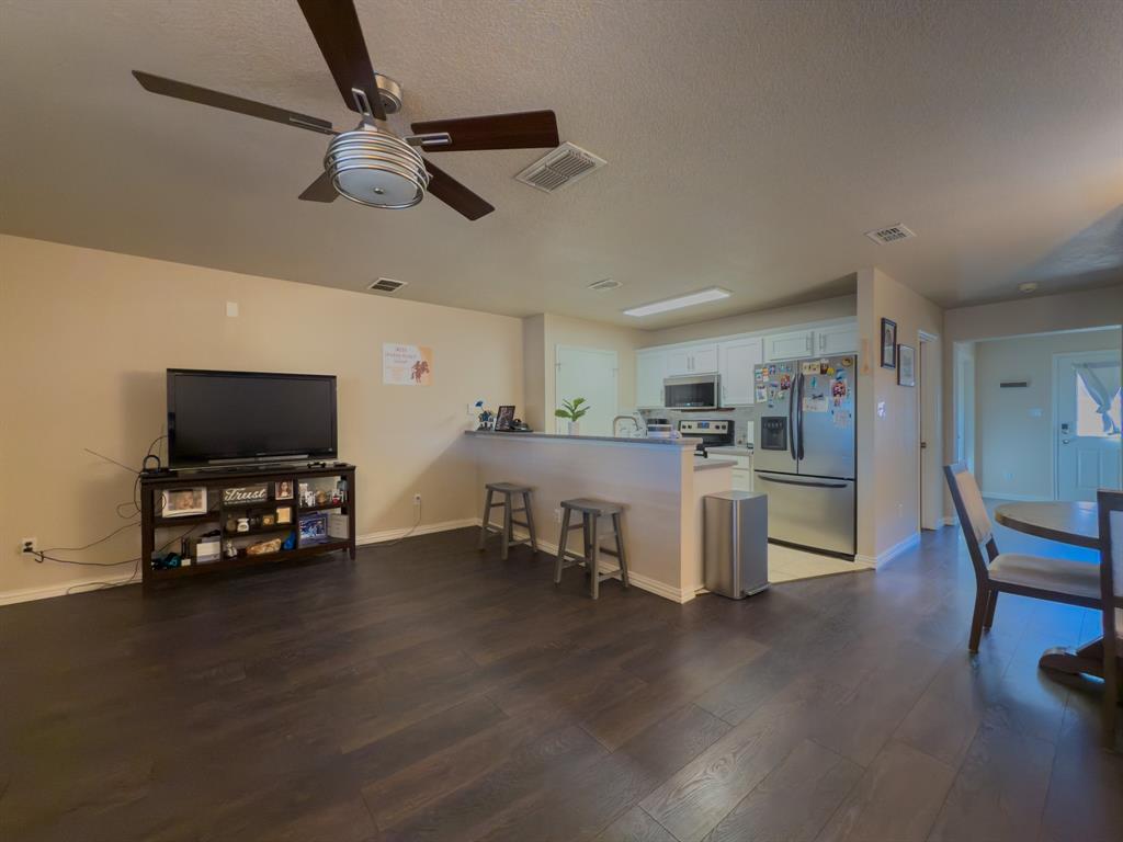 5828 Giddyup Lane