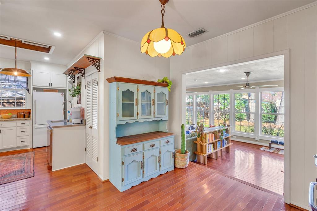 University-Rev - Residential