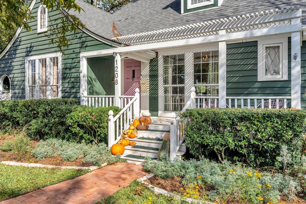 University-Rev - Residential